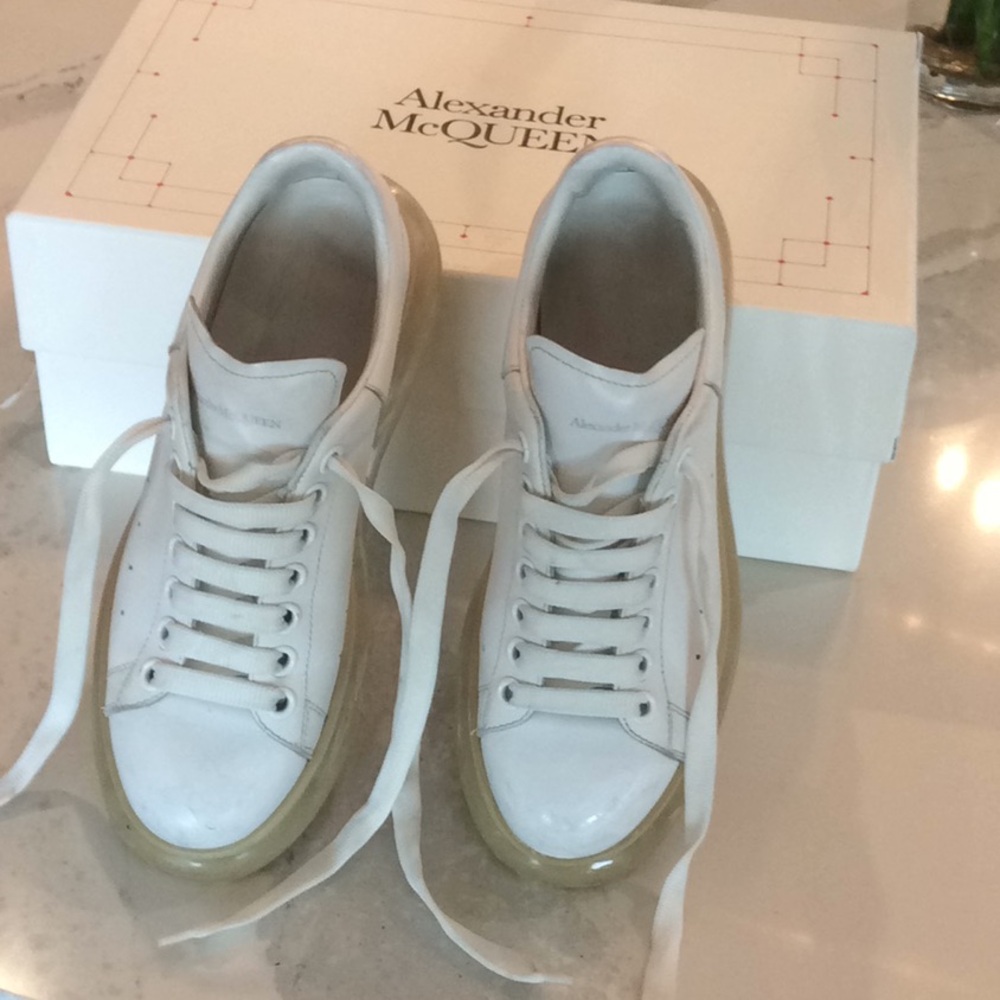 Women’s Alexander McQueen snickers